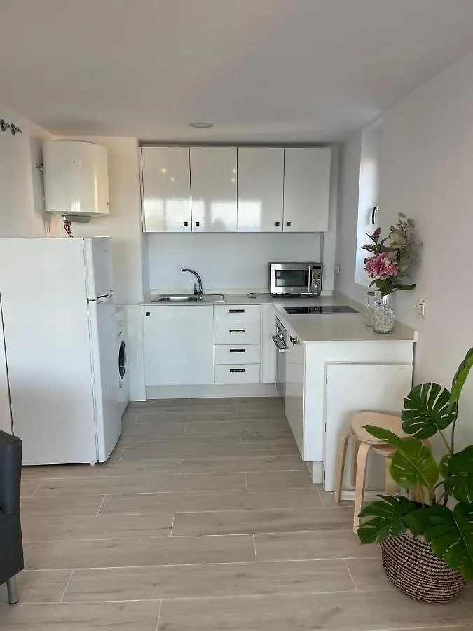 Apartamento Tres Banderas Estepona