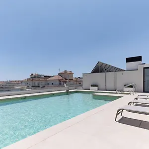Stylish 2 Bedroom In Old Town Apartment