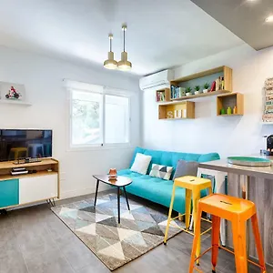  Apartment Beachside Cosy With Pool Spain